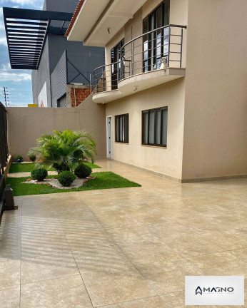Imagem Sobrado com 3 Quartos à Venda, 234 m² em Neva - Cascavel
