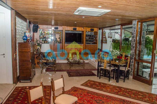 Imagem Casa com 5 Quartos à Venda, 550 m² em Jardim Botânico - Rio De Janeiro