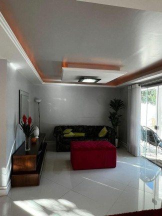 Imagem Casa com 3 Quartos à Venda, 450 m² em Itacoatiara - Niterói Imagem Casa com 3 Quartos à Venda, 450 m² em Itacoatiara - Niterói