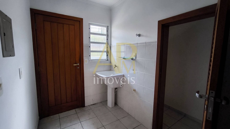 Imagem Casa com 3 Quartos à Venda, 285 m² em Canto - Florianópolis Imagem Casa com 3 Quartos à Venda, 285 m² em Canto - Florianópolis