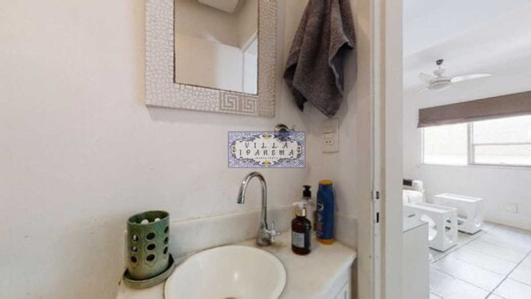 Imagem Apartamento com 2 Quartos à Venda, 79 m² em Lagoa - Rio De Janeiro Imagem Apartamento com 2 Quartos à Venda, 79 m² em Lagoa - Rio De Janeiro