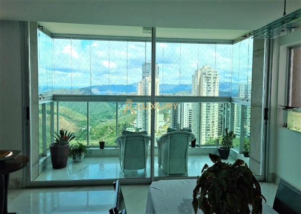 Imagem Imóvel com 4 Quartos à Venda, 220 m² em Piemonte - Nova Lima Imagem Imóvel com 4 Quartos à Venda, 220 m² em Piemonte - Nova Lima