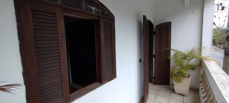 Imagem Casa com 4 Quartos à Venda, 135 m² em Jardim Dona Sinhá - São Paulo