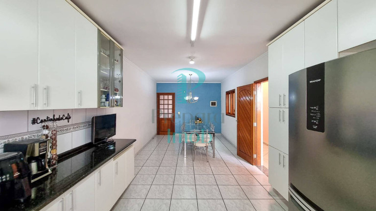 Imagem Sobrado com 3 Quartos à Venda, 243 m² em Umuarama - Osasco Imagem Sobrado com 3 Quartos à Venda, 243 m² em Umuarama - Osasco