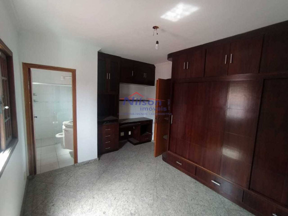 Imagem Casa com 3 Quartos à Venda, em Vila Galvão - Guarulhos Imagem Casa com 3 Quartos à Venda, em Vila Galvão - Guarulhos