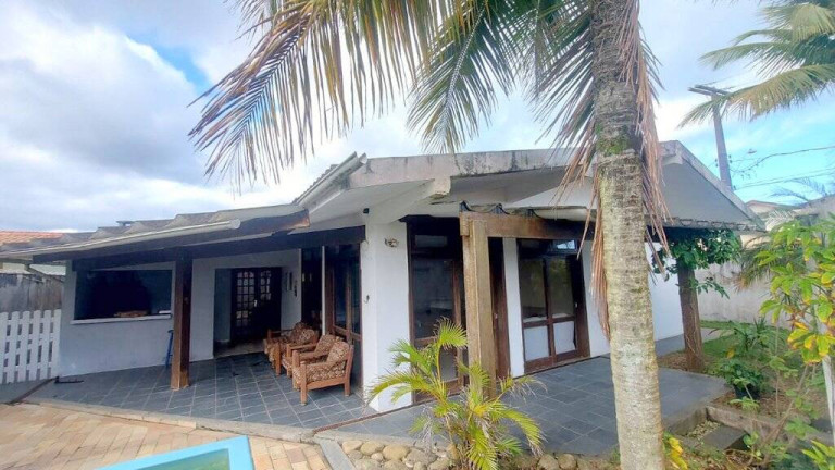 Imagem Casa com 3 Quartos à Venda, 361 m² em Jardim Mar E Sol - Peruíbe Imagem Casa com 3 Quartos à Venda, 361 m² em Jardim Mar E Sol - Peruíbe