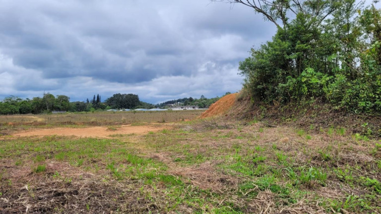 Terreno à Venda, 912 m² em Santa Catarina - Joinville