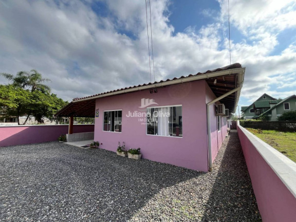 Casa com 4 Quartos à Venda, 119 m² em Barra Do Sai - Itapoá