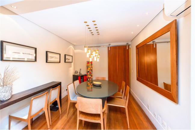 Imagem Casa com 3 Quartos à Venda, em Real Parque - São Paulo Imagem Casa com 3 Quartos à Venda, em Real Parque - São Paulo