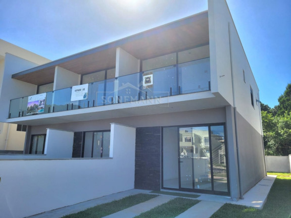 Sobrado com 2 Quartos à Venda,  em Ingleses Do Rio Vermelho - Florianópolis