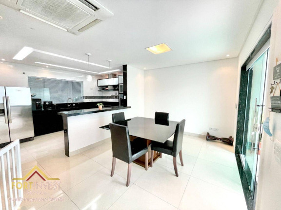 Imagem Imóvel com 3 Quartos à Venda, 160 m² em Caiçara - Praia Grande Imagem Imóvel com 3 Quartos à Venda, 160 m² em Caiçara - Praia Grande