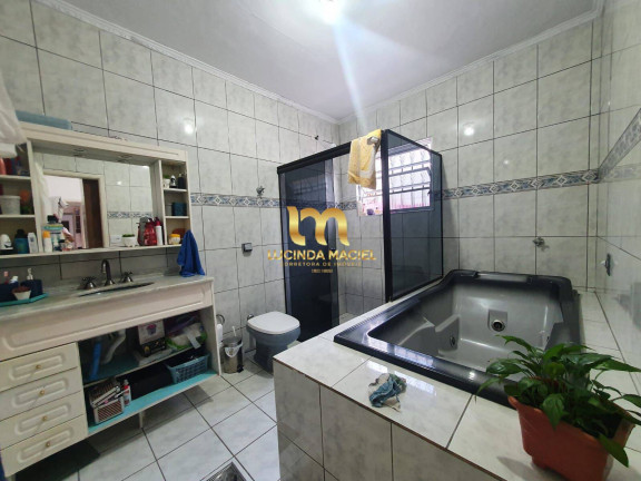 Imagem Casa com 4 Quartos à Venda,  em Guilhermina - Praia Grande