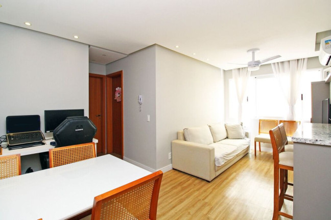 Imagem Apartamento com 2 Quartos à Venda, 52 m² em Santana - Porto Alegre Imagem Apartamento com 2 Quartos à Venda, 52 m² em Santana - Porto Alegre