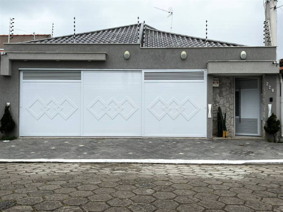 Imagem Casa com 3 Quartos à Venda, 180 m² em Maracanã - Praia Grande Imagem Casa com 3 Quartos à Venda, 180 m² em Maracanã - Praia Grande