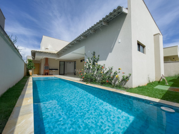 Casa com 3 Quartos à Venda, 220 m² em Residencial Goiânia Golfe Clube - Goiânia