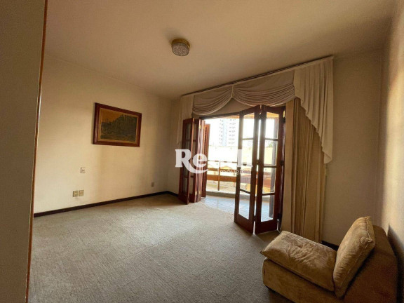 Imagem Casa com 5 Quartos à Venda ou Locação, 398 m² em Saúde - Rio Claro Imagem Casa com 5 Quartos à Venda ou Locação, 398 m² em Saúde - Rio Claro