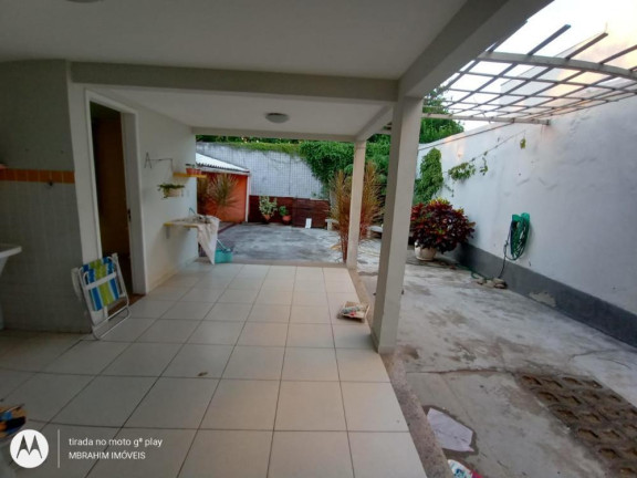 Imagem Casa com 3 Quartos para Alugar,  em Guaratiba - Rio De Janeiro