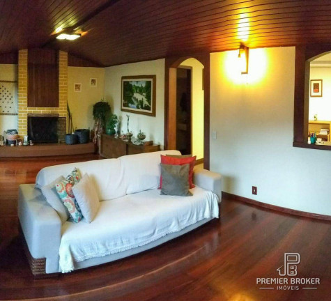 Imagem Casa com 4 Quartos à Venda, 163 m² em Alto - Teresópolis Imagem Casa com 4 Quartos à Venda, 163 m² em Alto - Teresópolis