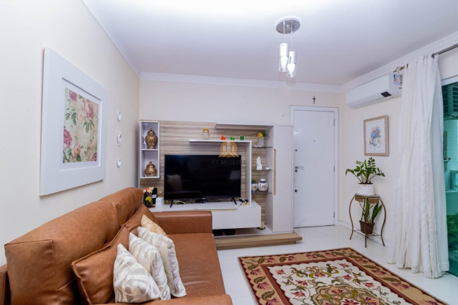 Imagem Imóvel com 4 Quartos à Venda, 114 m² em Centro - Balneário Camboriú Imagem Imóvel com 4 Quartos à Venda, 114 m² em Centro - Balneário Camboriú