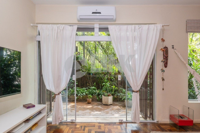 Imagem Apartamento com 3 Quartos à Venda, 126 m² em Moinhos De Vento - Porto Alegre