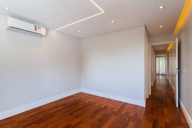 Imagem Casa com 3 Quartos à Venda, em Vila Madalena - São Paulo Imagem Casa com 3 Quartos à Venda, em Vila Madalena - São Paulo