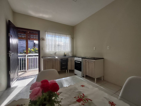 Imagem Casa com 6 Quartos à Venda, 180 m² em Penha Imagem Casa com 6 Quartos à Venda, 180 m² em Penha