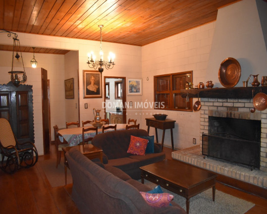 Imagem Casa com 4 Quartos à Venda, 185 m² em Região Do Vale Encantado - Campos Do Jordão Imagem Casa com 4 Quartos à Venda, 185 m² em Região Do Vale Encantado - Campos Do Jordão