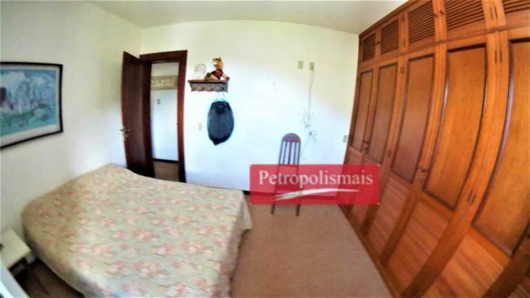 Imagem Casa com 3 Quartos à Venda, em São Sebastião - Petrópolis Imagem Casa com 3 Quartos à Venda, em São Sebastião - Petrópolis