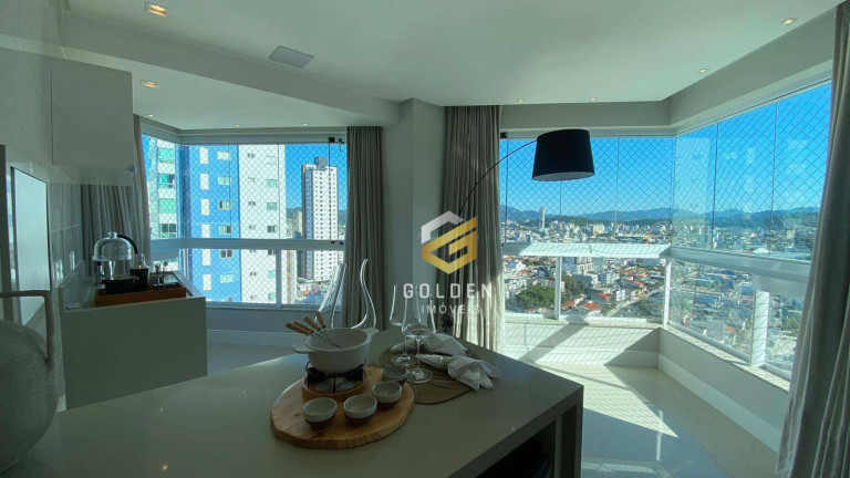 Imagem Apartamento com 3 Quartos à Venda, 136 m² em Centro - Balneário Camboriú Imagem Apartamento com 3 Quartos à Venda, 136 m² em Centro - Balneário Camboriú