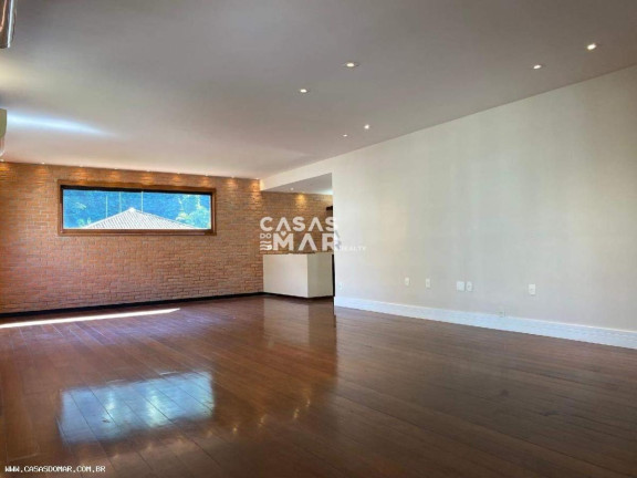 Imagem Imóvel com 4 Quartos à Venda, 220 m² em Humaitá - Rio De Janeiro Imagem Imóvel com 4 Quartos à Venda, 220 m² em Humaitá - Rio De Janeiro
