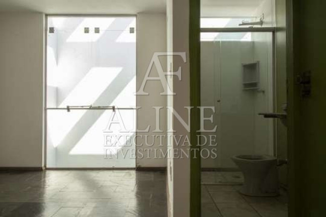 Imagem Sobrado com 4 Quartos à Venda, 200 m² em Indianópolis - São Paulo