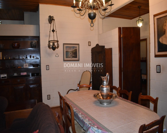 Imagem Casa com 4 Quartos à Venda, 185 m² em Região Do Vale Encantado - Campos Do Jordão Imagem Casa com 4 Quartos à Venda, 185 m² em Região Do Vale Encantado - Campos Do Jordão