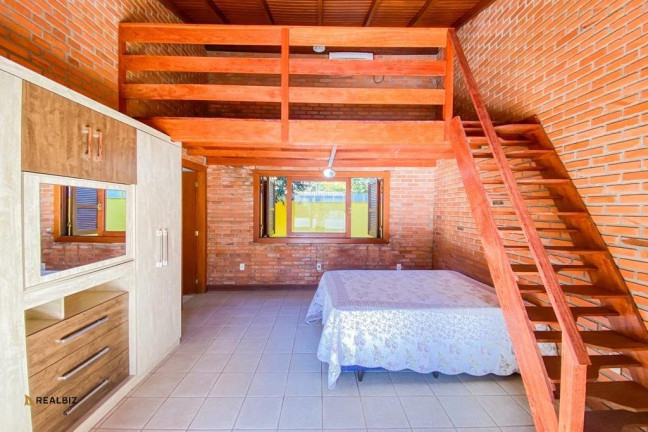 Imagem Casa com 6 Quartos à Venda, 432 m² em Fazenda Da Armação - Governador Celso Ramos Imagem Casa com 6 Quartos à Venda, 432 m² em Fazenda Da Armação - Governador Celso Ramos