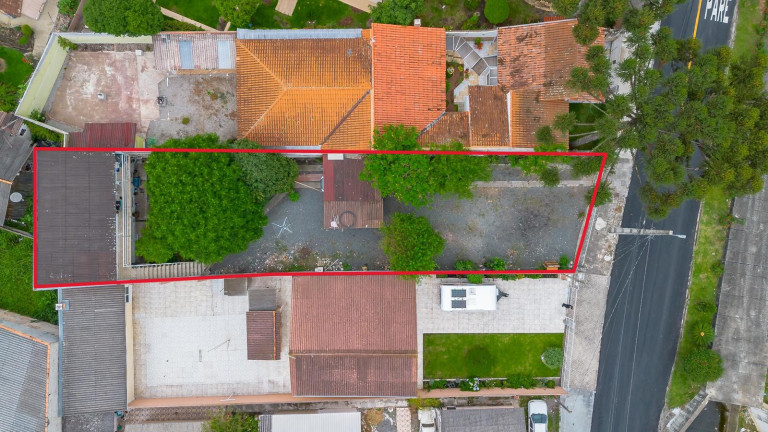 Imagem Terreno à Venda, 438 m² em Guaíra - Curitiba Imagem Terreno à Venda, 438 m² em Guaíra - Curitiba