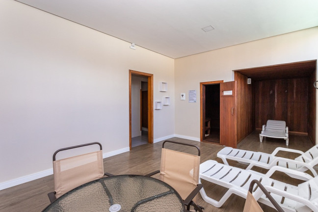 Imagem Imóvel com 2 Quartos à Venda,  em Chácara Das Pedras - Porto Alegre