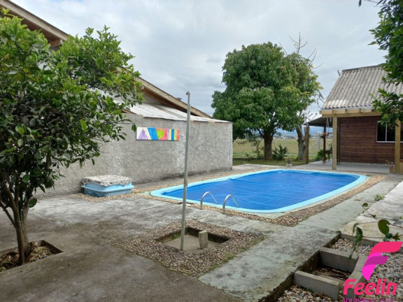 Imagem Casa com 3 Quartos à Venda, 250 m² em Carianos - Florianópolis Imagem Casa com 3 Quartos à Venda, 250 m² em Carianos - Florianópolis
