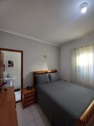 Imagem Casa com 2 Quartos à Venda, 120 m² em Residencial Estoril - Taubaté Imagem Casa com 2 Quartos à Venda, 120 m² em Residencial Estoril - Taubaté