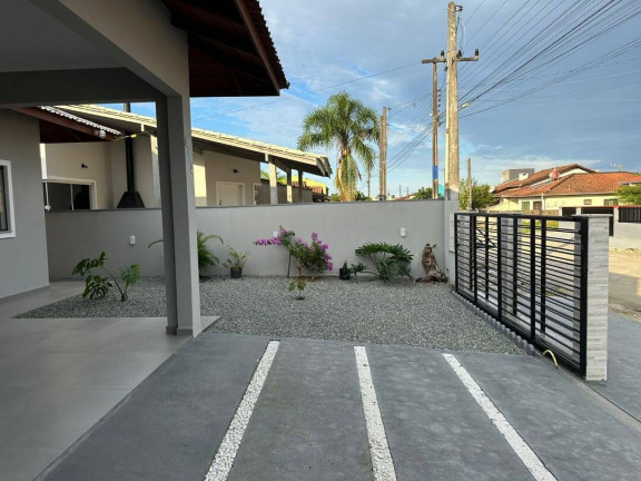 Imagem Casa com 2 Quartos à Venda, 120 m² em Costeira - Balneário Barra Do Sul Imagem Casa com 2 Quartos à Venda, 120 m² em Costeira - Balneário Barra Do Sul
