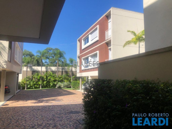Imagem Sobrado com 4 Quartos à Venda, 321 m² em Vila Morumbi - São Paulo Imagem Sobrado com 4 Quartos à Venda, 321 m² em Vila Morumbi - São Paulo