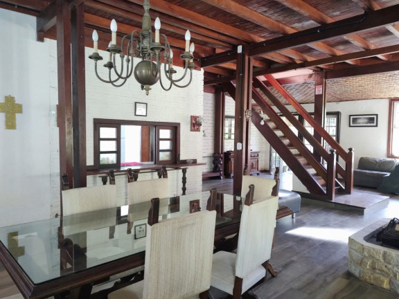 Imagem Casa com 8 Quartos à Venda, 327 m² em Albuquerque - Teresópolis Imagem Casa com 8 Quartos à Venda, 327 m² em Albuquerque - Teresópolis
