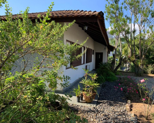 Imagem Casa com 3 Quartos à Venda, 220 m² em Saguaçu - Joinville