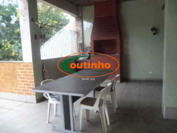 Imagem Casa com 5 Quartos à Venda, 520 m² em Grajaú - Rio De Janeiro Imagem Casa com 5 Quartos à Venda, 520 m² em Grajaú - Rio De Janeiro