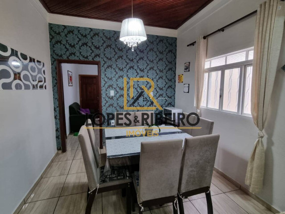Imagem Casa com 2 Quartos à Venda, 250 m² em Vila Dos Lavradores - Botucatu Imagem Casa com 2 Quartos à Venda, 250 m² em Vila Dos Lavradores - Botucatu