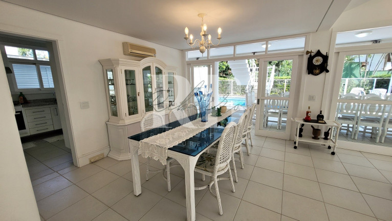 Imagem Imóvel com 6 Quartos à Venda, em Riviera - Bertioga Imagem Imóvel com 6 Quartos à Venda, em Riviera - Bertioga