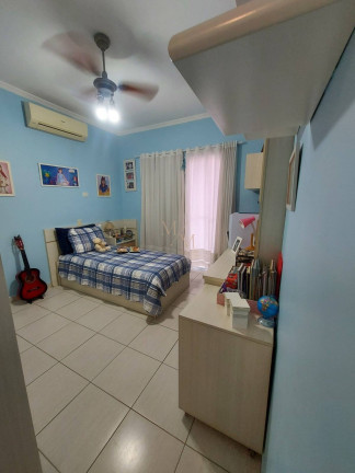 Imagem Casa com 4 Quartos à Venda, 228 m² em Aparecida - Santos