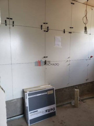 Imagem Casa com 2 Quartos à Venda, 156 m² em Teresópolis