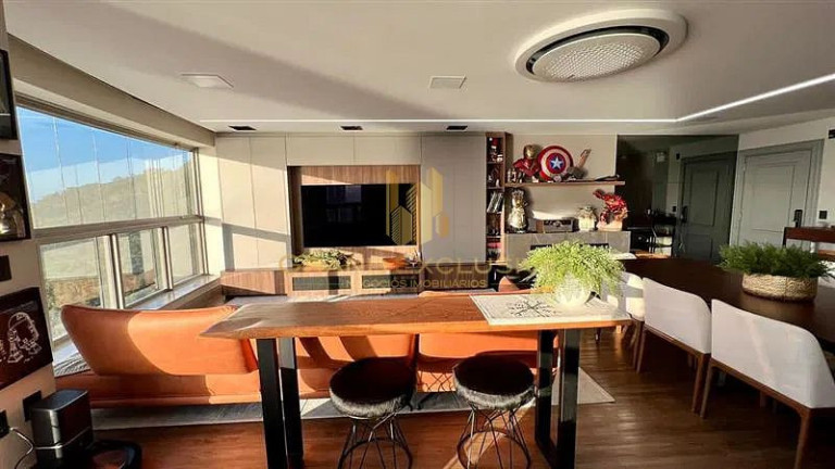 Imagem Apartamento com 3 Quartos à Venda, 183 m² em Centro - Balneário Camboriú Imagem Apartamento com 3 Quartos à Venda, 183 m² em Centro - Balneário Camboriú