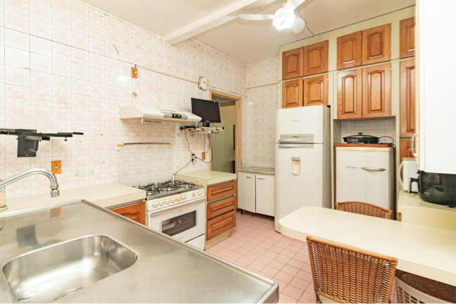 Imagem Apartamento com 3 Quartos à Venda, 144 m² em Rio Branco - Porto Alegre Imagem Apartamento com 3 Quartos à Venda, 144 m² em Rio Branco - Porto Alegre