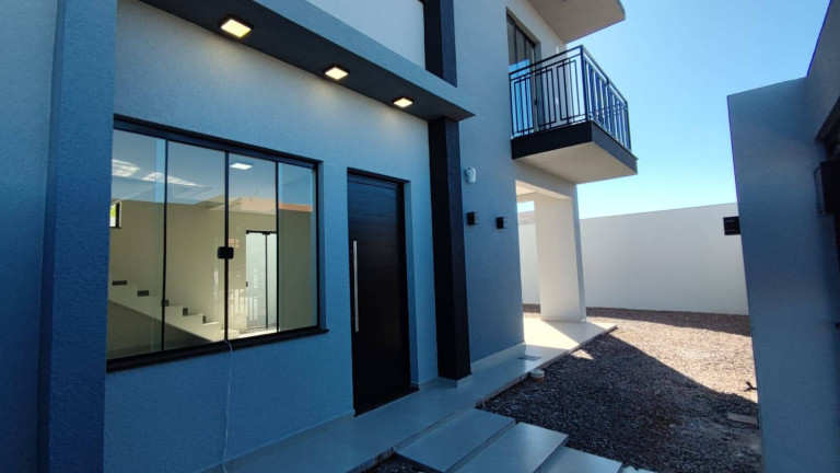 Imagem Sobrado com 3 Quartos à Venda, 92 m² em Floresta - Cascavel Imagem Sobrado com 3 Quartos à Venda, 92 m² em Floresta - Cascavel