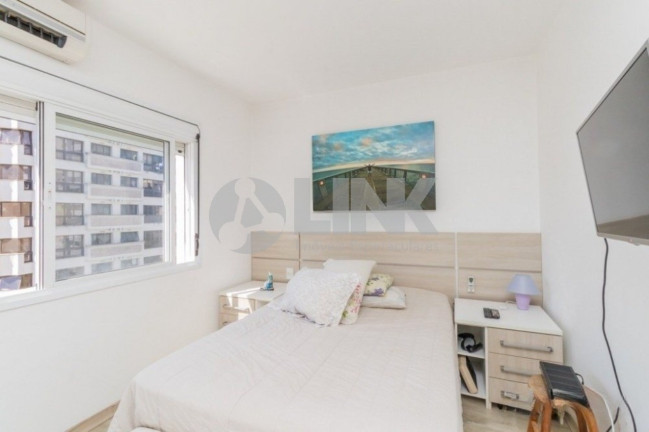 Imagem Apartamento com 3 Quartos à Venda, 82 m² em Mont Serrat - Porto Alegre Imagem Apartamento com 3 Quartos à Venda, 82 m² em Mont Serrat - Porto Alegre